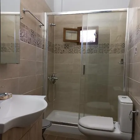 בית הארחה Roppas Nostos קאטו גצאה