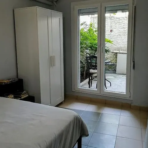 Roppas Nostos Pensjonat 3*