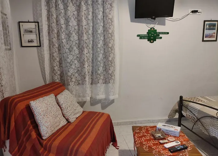 Roppas Nostos Pensjonat 3*